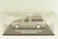 BMW 528i touring (E39) 1995 grey, Schuco 1:43