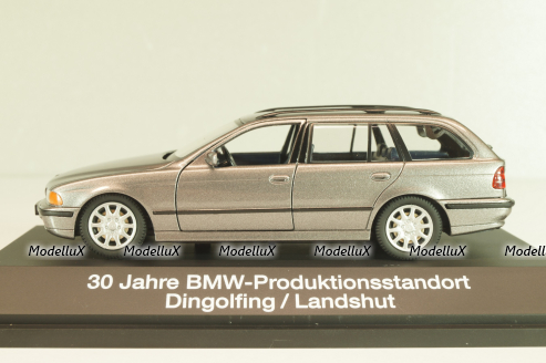 BMW 528i touring (E39) 1995 grey, Schuco 1:43