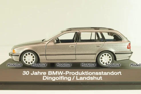 BMW 528i touring (E39) 1995 grey, Schuco 1:43