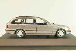 BMW 528i touring (E39) 1995 grey, Schuco 1:43
