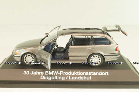 BMW 528i touring (E39) 1995 grey, Schuco 1:43