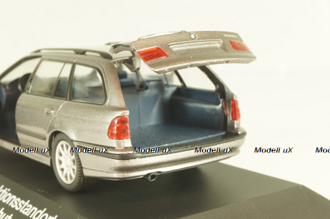 BMW 528i touring (E39) 1995 grey, Schuco 1:43