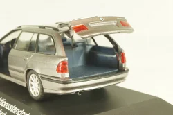 BMW 528i touring (E39) 1995 grey, Schuco 1:43