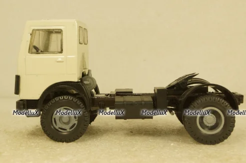Маз-5357 тягач, Modus 90 1:43