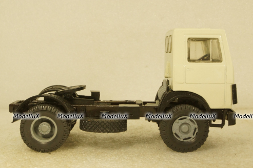 Маз-5357 тягач, Modus 90 1:43
