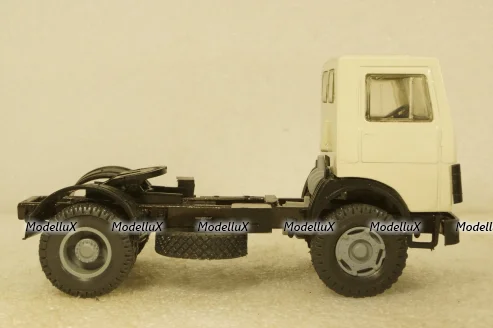 Маз-5357 тягач, Modus 90 1:43