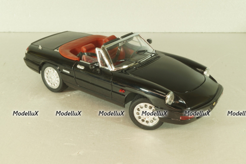 Alfa Romeo Spyder 1993, black, 330400, Universal Hobbies 1:18