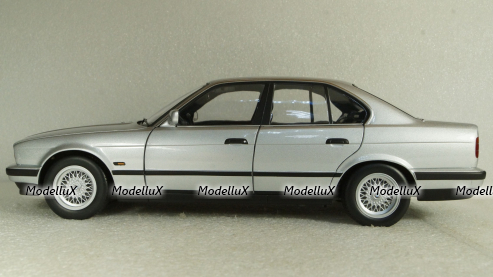 BMW 535I (E34) 1988 silver, 100024005 Minichamps, 1:18
