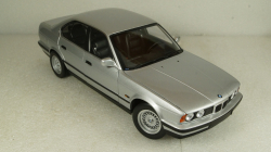 BMW 535I (E34) 1988 silver, 100024005 Minichamps, 1:18