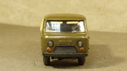 Газ-51 с ранней, деревянной кабиной 1946 г., МБК 1:43