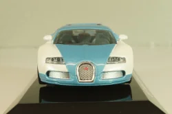 Bugatti Veyron 16.4 2005, blue/white, Altaya 1:43