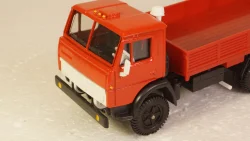 Камаз 5320 бортовой красный, Арек 1:43