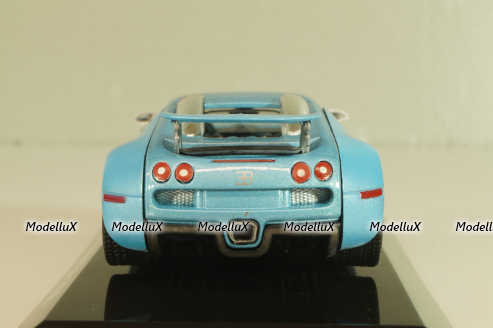 Bugatti Veyron 16.4 2005, blue/white, Altaya 1:43
