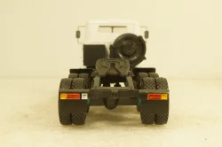 КРАЗ-64431 6х4 Тягач  белый, Херсон Моделс 1:43