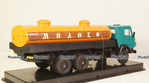 Камаз-53212 Молоко, Декабрь 1988г.  Арек 1:43 