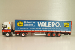 Iveco EuroStar tractor with semi trailer "Valero" 1998, red/white/blue, Camiones Españoles Nº 17, Salvat 1:43