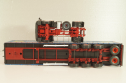 Iveco EuroStar tractor with semi trailer "Valero" 1998, red/white/blue, Camiones Españoles Nº 17, Salvat 1:43