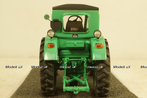 Трактор ЛТЗ Т-40М 1961, зеленый, Бригадир 1:43