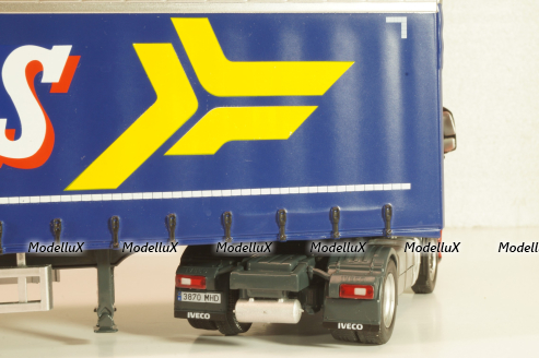 Iveco S-Way tractor with semi trailer "Carreras" 2023, red/blue, Camiones Españoles Nº 7, Salvat 1:43