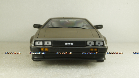 DeLorean DMC-12 1981, SunStar 1:18