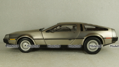 DeLorean DMC-12 1981, SunStar 1:18