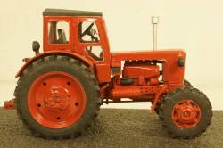 Трактор ЛТЗ Т-40, красный, Бригадир 1:43