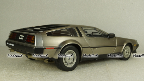 DeLorean DMC-12 1981, SunStar 1:18