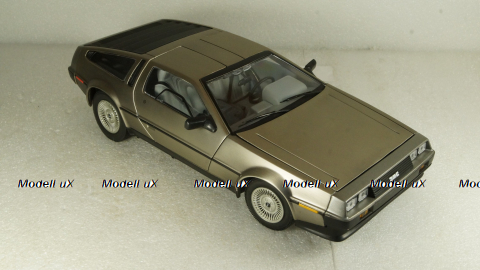 DeLorean DMC-12 1981, SunStar 1:18