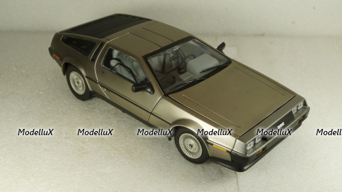 DeLorean DMC-12 1981, SunStar 1:18