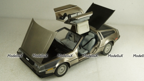 DeLorean DMC-12 1981, SunStar 1:18