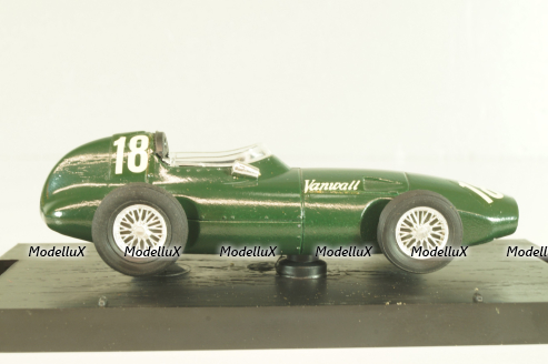 Vanwall F1 #18 British GP 1957, S.Moss, green, R98, Brumm 1:43