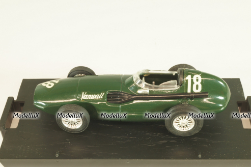 Vanwall F1 #18 British GP 1957, S.Moss, green, R98, Brumm 1:43