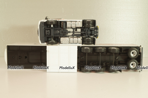 Mercedes-Benz Actros MP4 with semi trailer "EL Mosca" 2021, white, Camiones Españoles Nº 16, Salvat 1:43