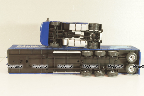 DAF XG tractor with semi trailer "Calsina Carre" 2022, blue/white, Camiones Españoles Nº 10, Salvat 1:43