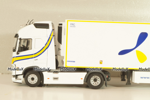 VOLVO FH tractor with semi trailer "Prima Frio" 2020, white, Camiones Españoles Nº 15, Salvat 1:43