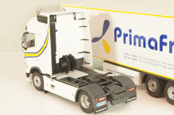 VOLVO FH tractor with semi trailer "Prima Frio" 2020, white, Camiones Españoles Nº 15, Salvat 1:43