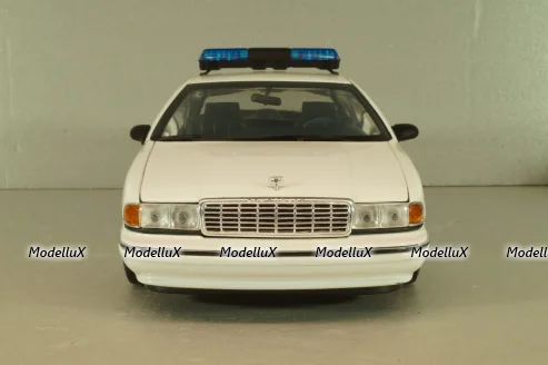 Chevrolet Caprice Police Chicago 1993, white, UT Models 1:18