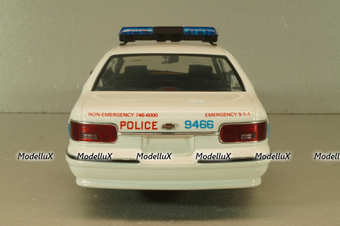 Chevrolet Caprice Police Chicago 1993, white, UT Models 1:18
