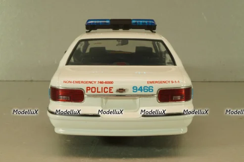 Chevrolet Caprice Police Chicago 1993, white, UT Models 1:18