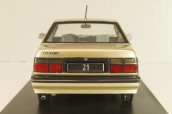 Renault 21 1986, gold, WB124254, WhiteBox 1:24 Уценка!