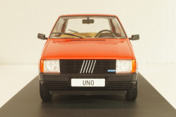 Fiat Uno 1983, red, WB124257, WhiteBox 1:24