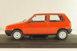 Fiat Uno 1983, red, WB124257, WhiteBox 1:24