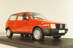 Fiat Uno 1983, red, WB124257, WhiteBox 1:24