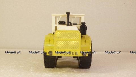 К-701 Кировец, з-д Двигатель 1:43