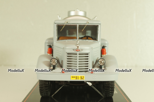 ТЗА-8-200 Аэрофлот, топливозаправочный автомобиль на шасси Яаз-200, завода "Красный молот" серый/серебристый, TR4833, TruckTyr 1:43