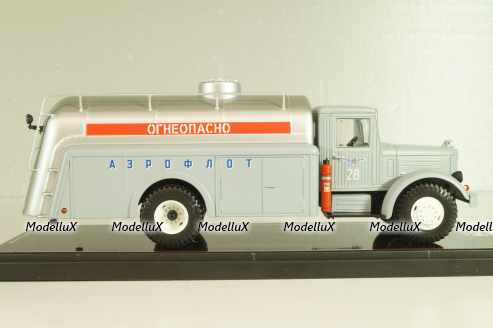 ТЗА-8-200 Аэрофлот, топливозаправочный автомобиль на шасси Яаз-200, завода "Красный молот" серый/серебристый, TR4833, TruckTyr 1:43