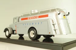 ТЗА-8-200 Аэрофлот, топливозаправочный автомобиль на шасси Яаз-200, завода "Красный молот" серый/серебристый, TR4833, TruckTyr 1:43
