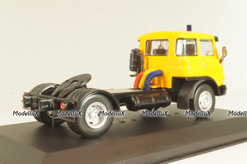 Barreiros Super Azor tractor 1964, yellow, Modellux 1:43