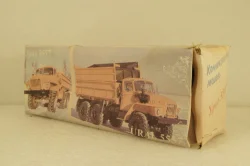 Урал-5557,Колхозник, уценка. Элекон 1:43