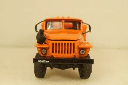 Урал-5557,Колхозник, уценка. Элекон 1:43
